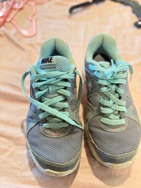 Nike Kids Teal & Gray Athletic Sneakers